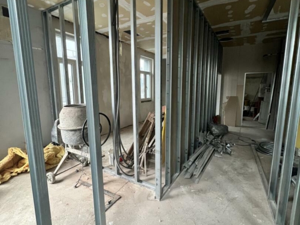 CC761F7C-337E-4A17-8892-9CEA5BC434C2