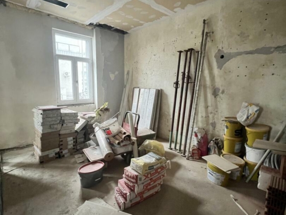 3664057F-A809-4B73-85C1-F1EFB49EE543