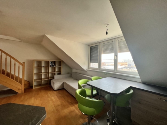 7646F7F4-9807-47B2-B56E-9C18AAE6070C