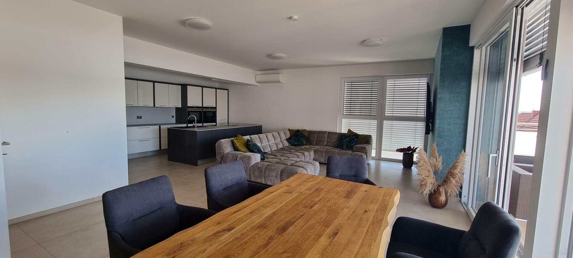 Gradnerstraße 4-Zi möbl. WZ 2