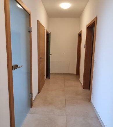 Gradnerstraße 4-Zi möbl. Zwischenraum