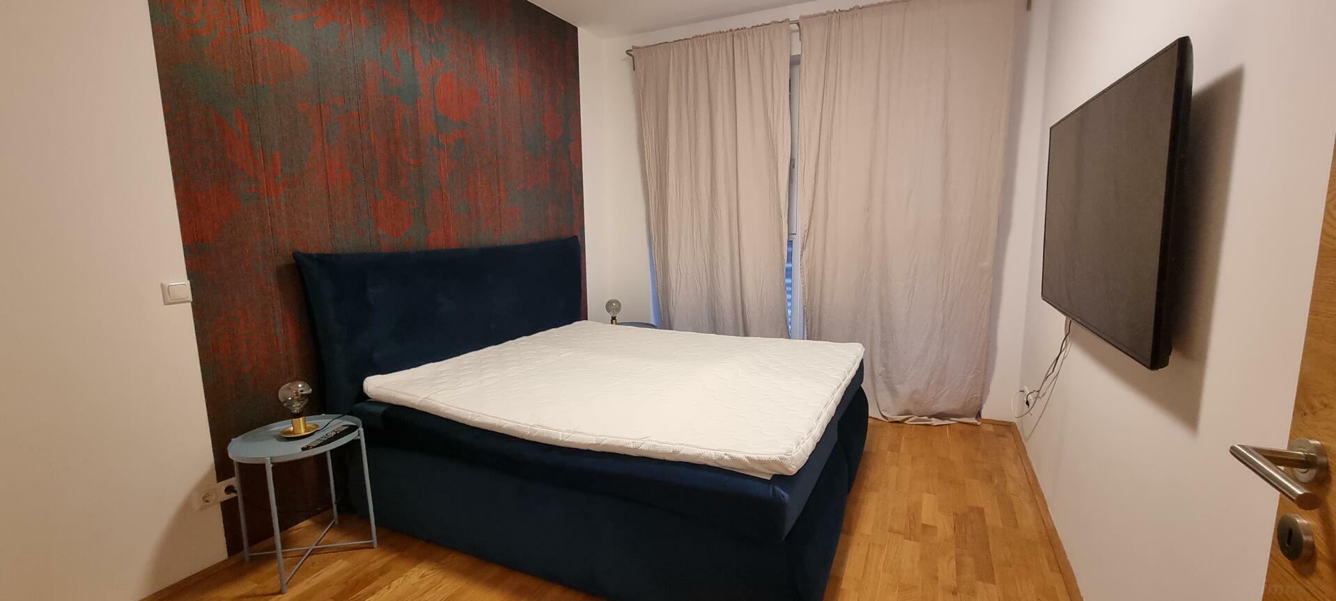 Gradnerstraße 4-Zi möbl. Schlafzimmer
