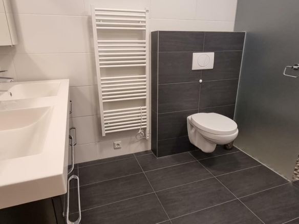 Gradnerstraße 4-Zi möbl. Bad 1