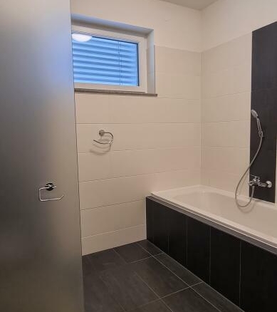 Gradnerstraße 4-Zi möbl. Bad 2