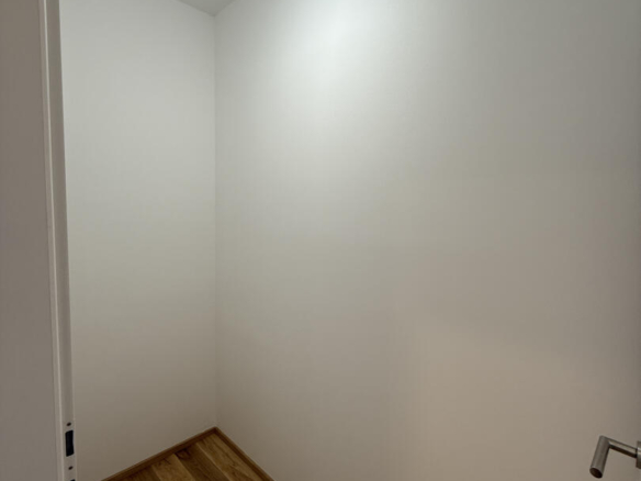 20250520_105926288_iOS