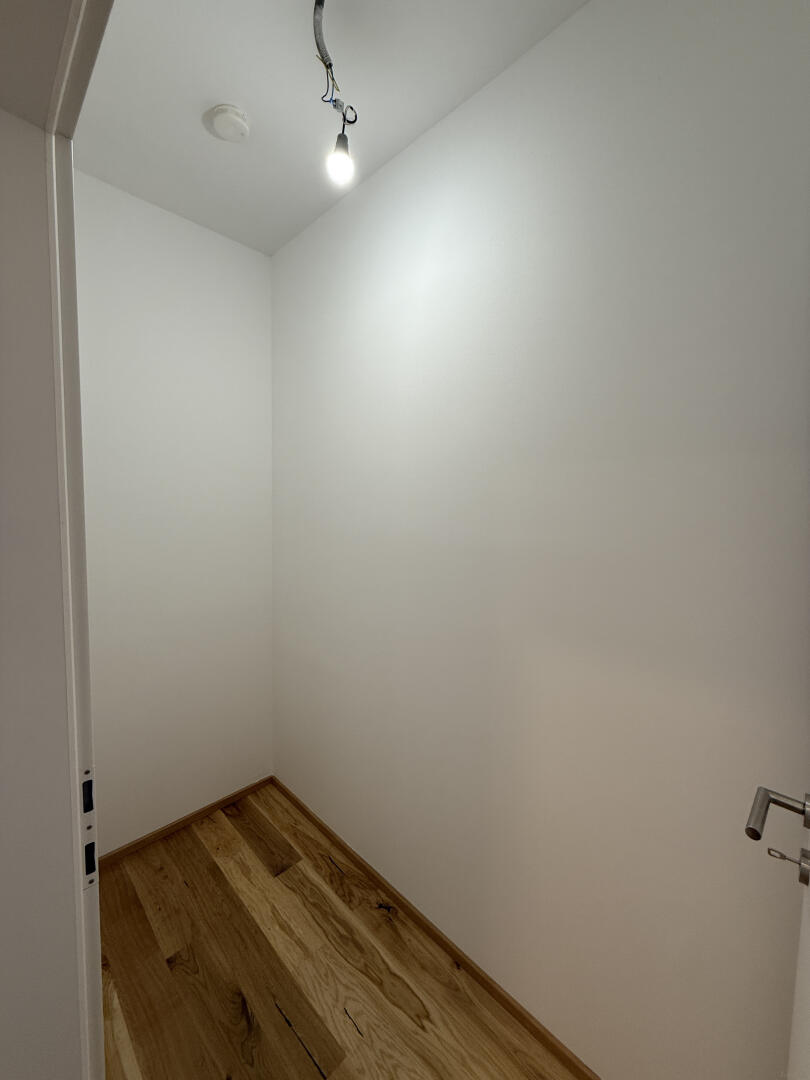 20250520_105926288_iOS