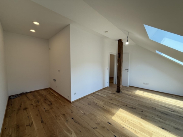 20250520_110014212_iOS