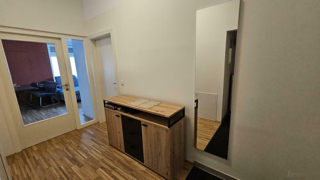 einladender Eingangsbereich (Möbel auf Wunsch im KP inkludiert!)