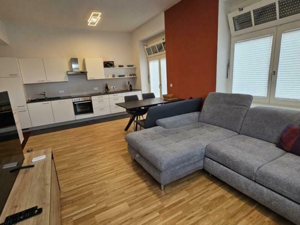 Wohn-Essbereich mit Küche (auf Wunsch im KP inkludiert!)
