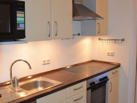 Küche komplett ausgestattet