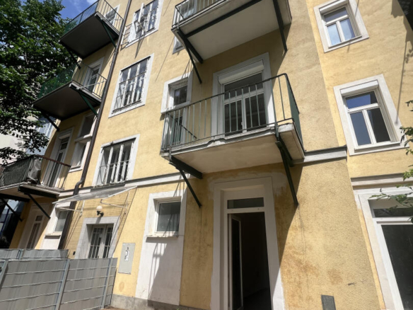 20240527_115524660_iOS