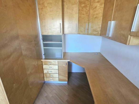 Küche mit Büroecke