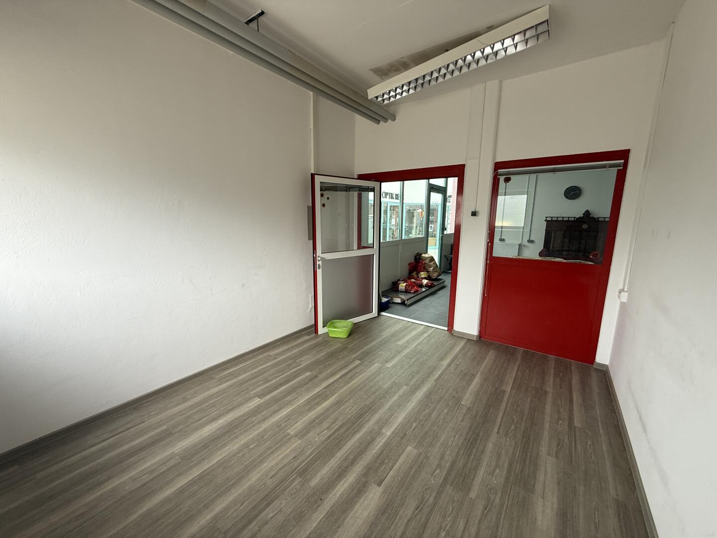 20251009_095504454_iOS