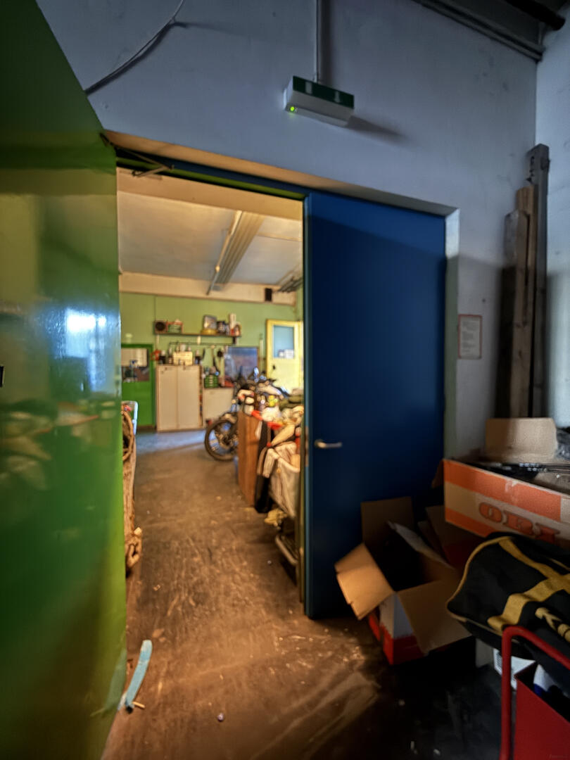 20251110_144646613_iOS