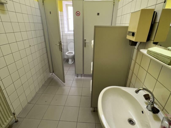 20220203_070634606_iOS