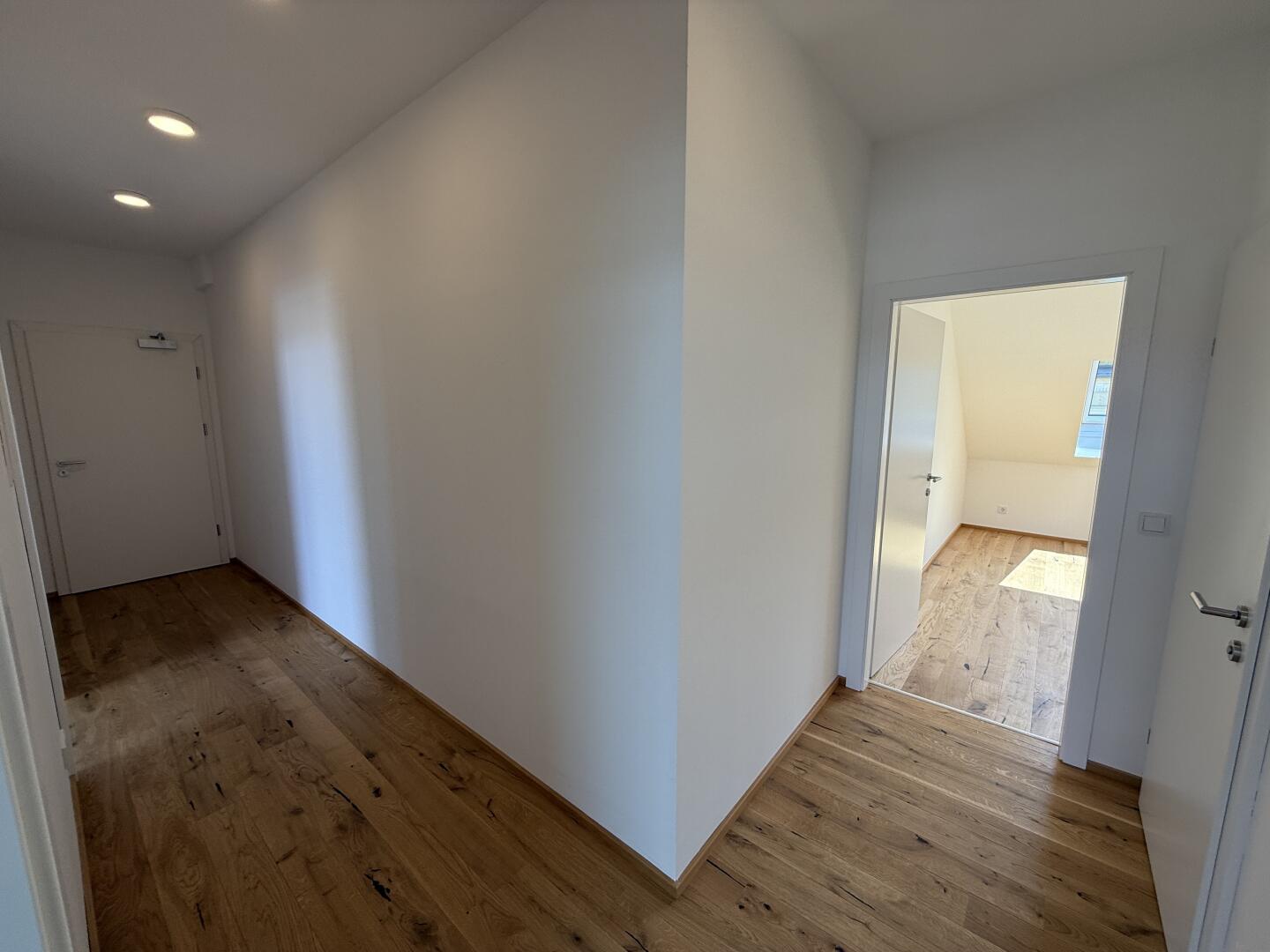 20250520_110647661_iOS