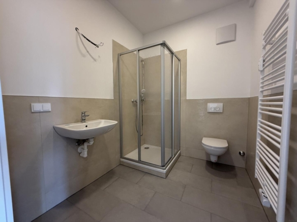 20250520_110656646_iOS