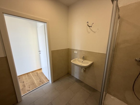 20250520_110705662_iOS