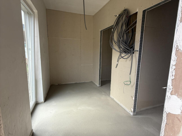 20250902_094716629_iOS