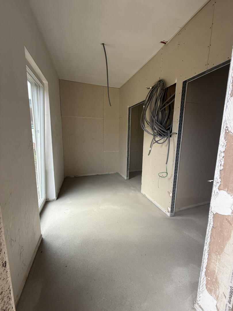 20250902_094716629_iOS