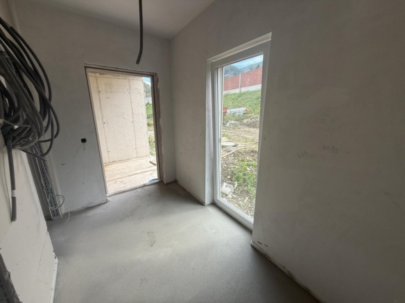 20250902_094731803_iOS