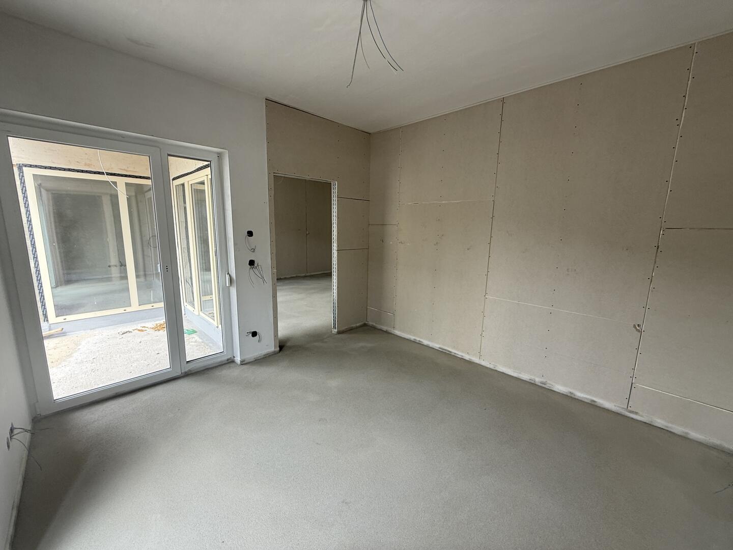 20250902_094809692_iOS