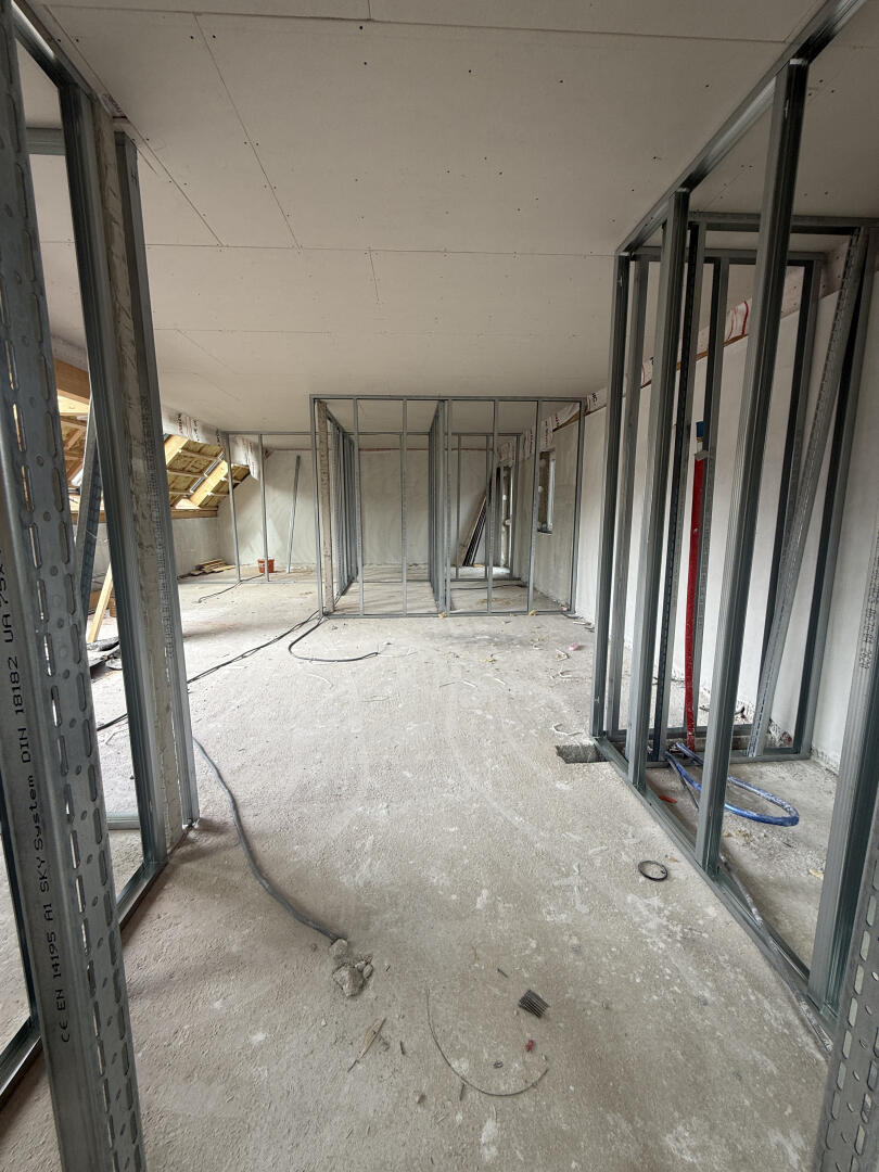 20250902_100138027_iOS