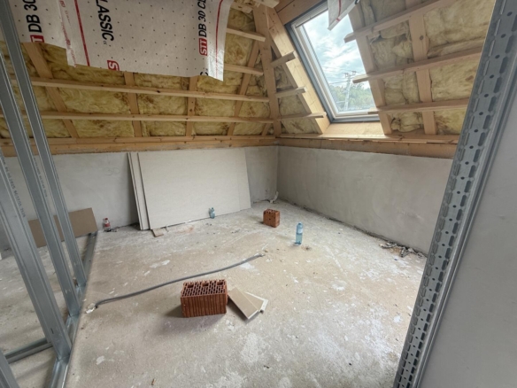 20250902_100153343_iOS