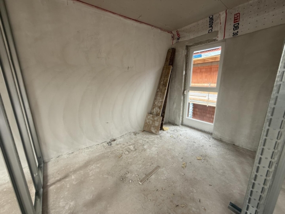 20250902_100215652_iOS