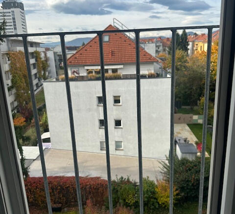 französisches Fenster in den Innenhof