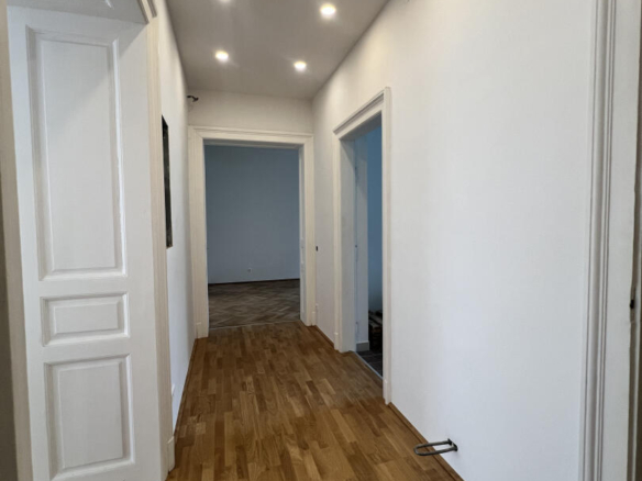 20240409_093840440_iOS