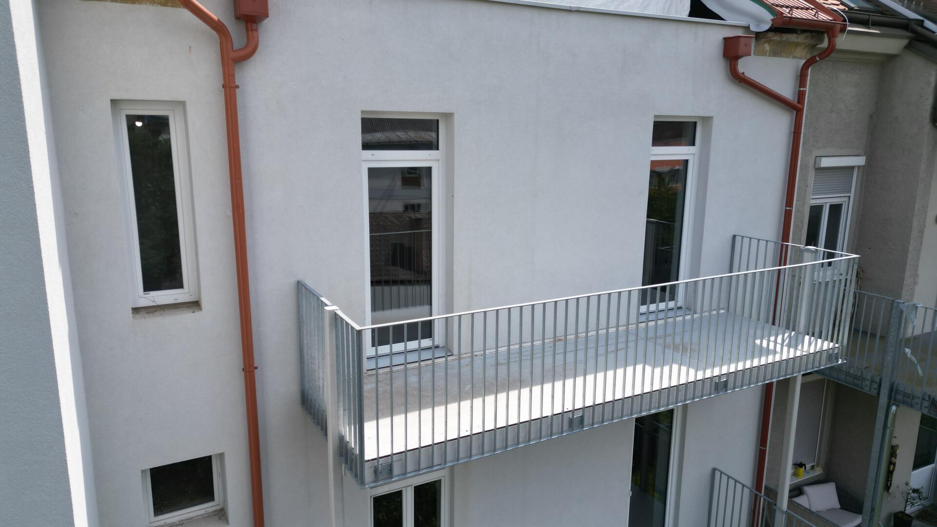 20240527_151439065_iOS