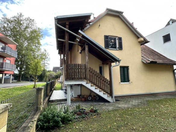 20241001_111223163_iOS