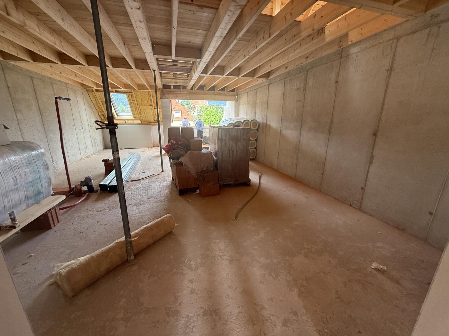 20250902_095522607_iOS