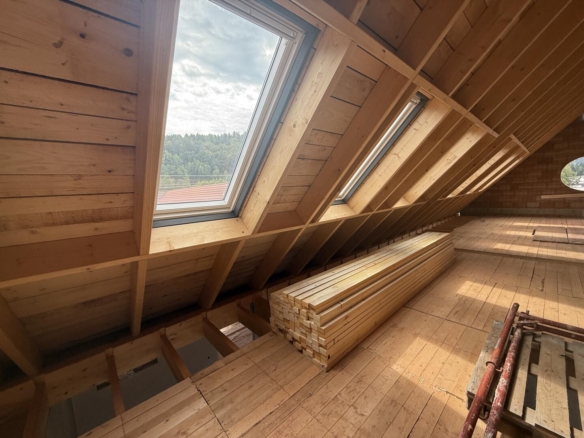 20250902_095649212_iOS