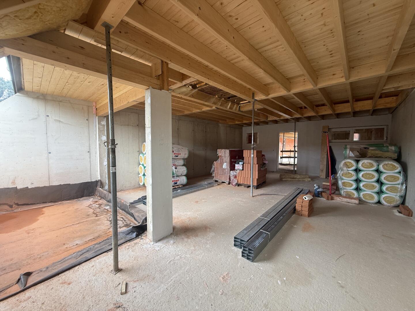 20250902_095742048_iOS