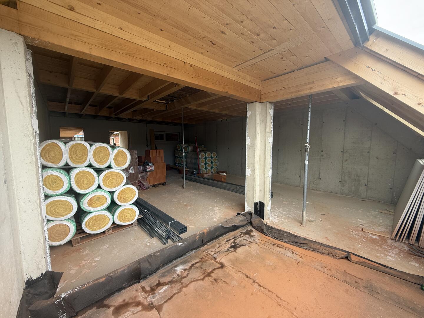 20250902_095751002_iOS