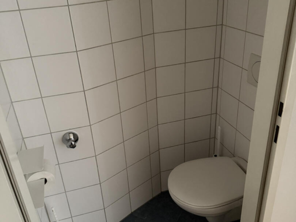 20251124_124145733_iOS