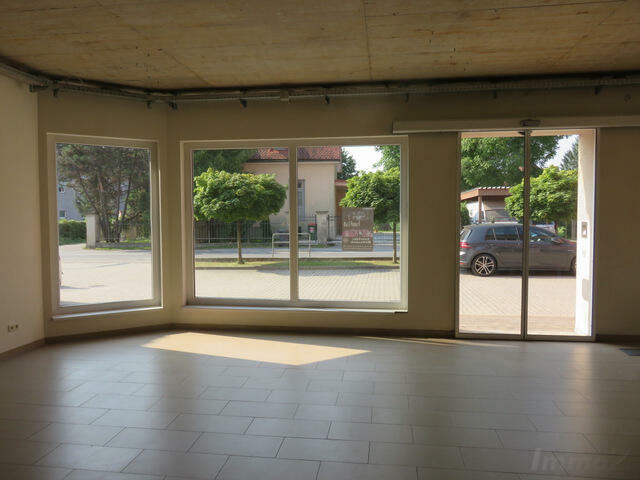 Top 6 weiterer Geschäftsraum anmietbar und zusammenlegbar