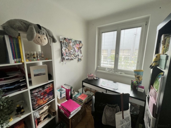 6A76DCC1-D40A-4B63-80CB-4591D282B329