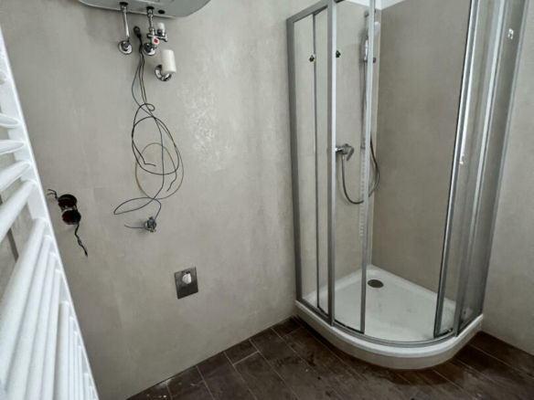 20240424_092112369_iOS