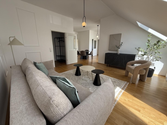 20250730_110457747_iOS