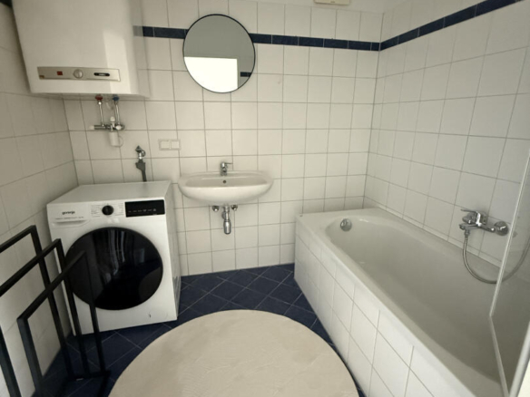 20250730_110549627_iOS