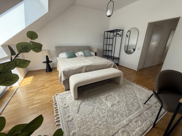 20250730_110610460_iOS