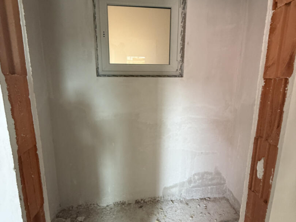 20250902_095329471_iOS