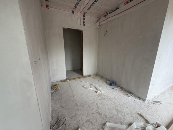 20250902_095337952_iOS