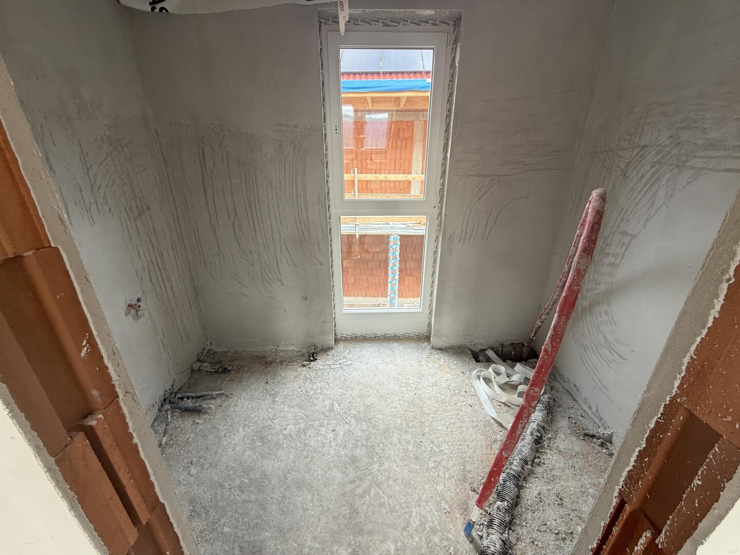 20250902_095419145_iOS