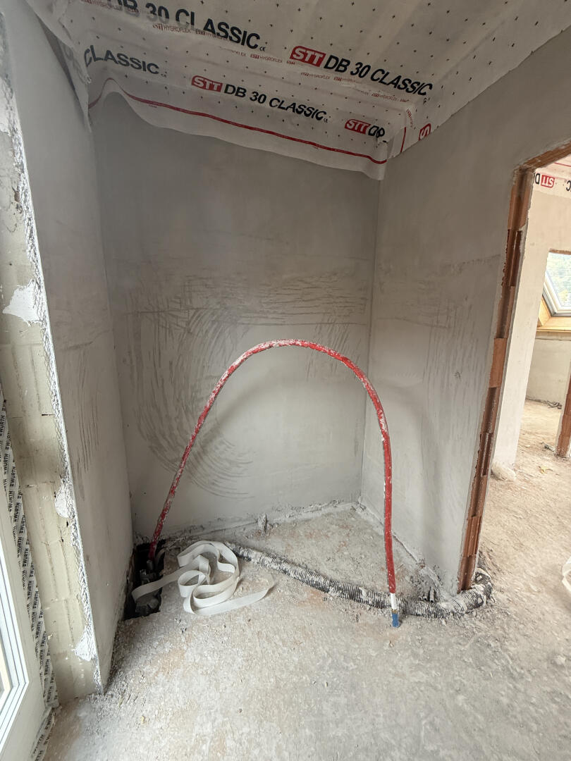 20250902_095423558_iOS