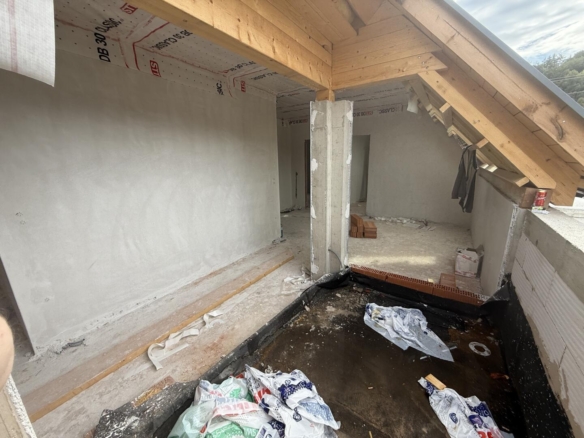 20250902_095502887_iOS