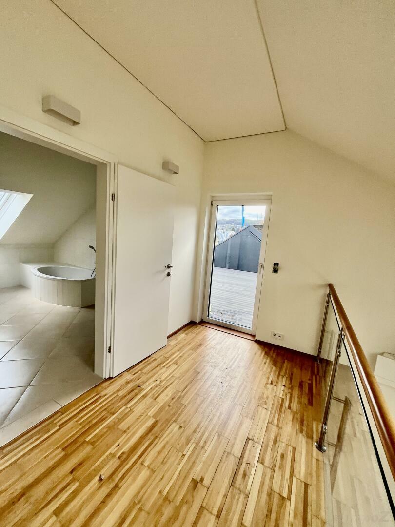 Ausgang auf die Terrasse von der Galerie